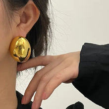 Load image into Gallery viewer, Vene Earrings
