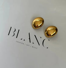 Load image into Gallery viewer, Vene Earrings
