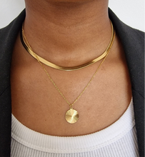 Load image into Gallery viewer, Lìvy Necklace
