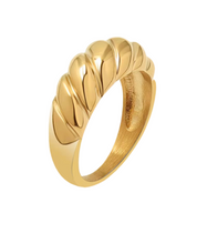 Load image into Gallery viewer, Croissant Ring
