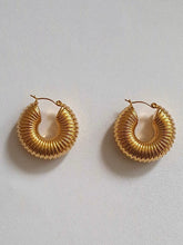 Load image into Gallery viewer, Kìana Hoop Earrings
