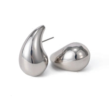 Load image into Gallery viewer, Doìra Earring
