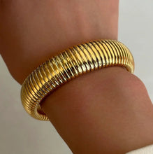 Load image into Gallery viewer, Isla Bangle
