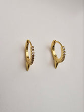 Load image into Gallery viewer, Salma Huggie Earrings
