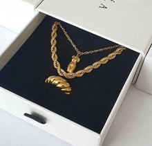 Load image into Gallery viewer, Croissant Ring
